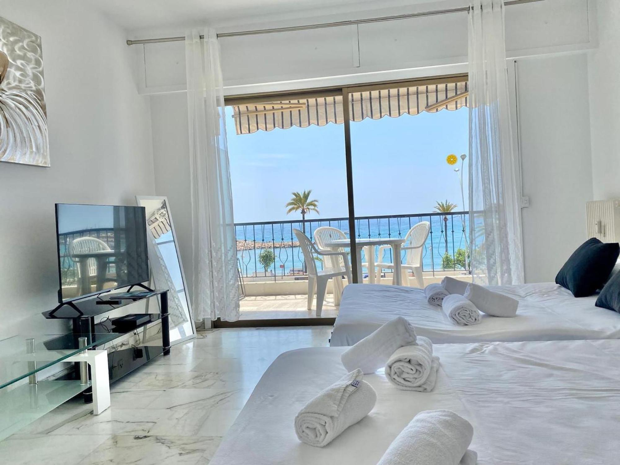 Le Mona Lisa, Vue Mer, Balcon Menton Buitenkant foto